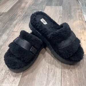 Ugg Fluffita Slide Slippers Womens 8 Black Sherpa Platform Slippers Shearling